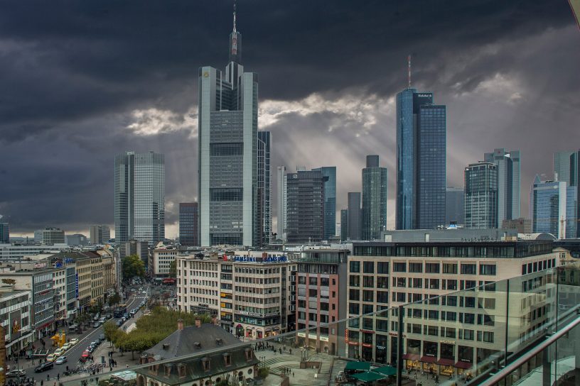 Skyline von einer Stadt